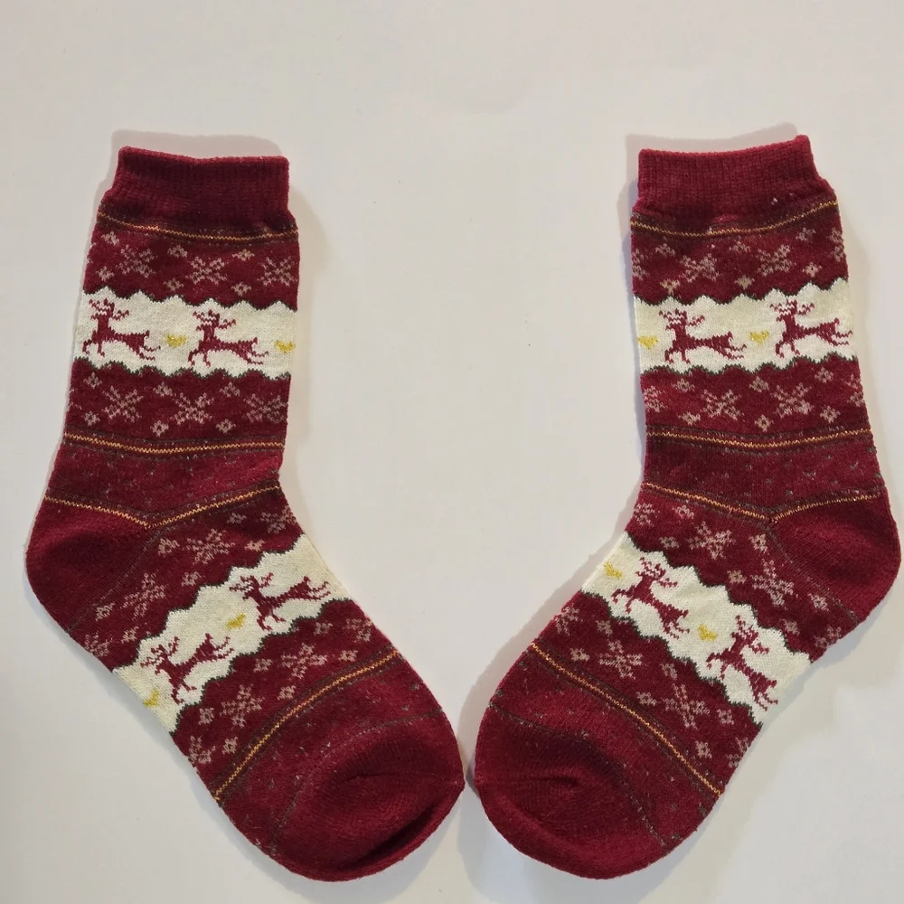 🍒🍒 Cozy Reindeer Patterned Knitted Mid Tube Socks